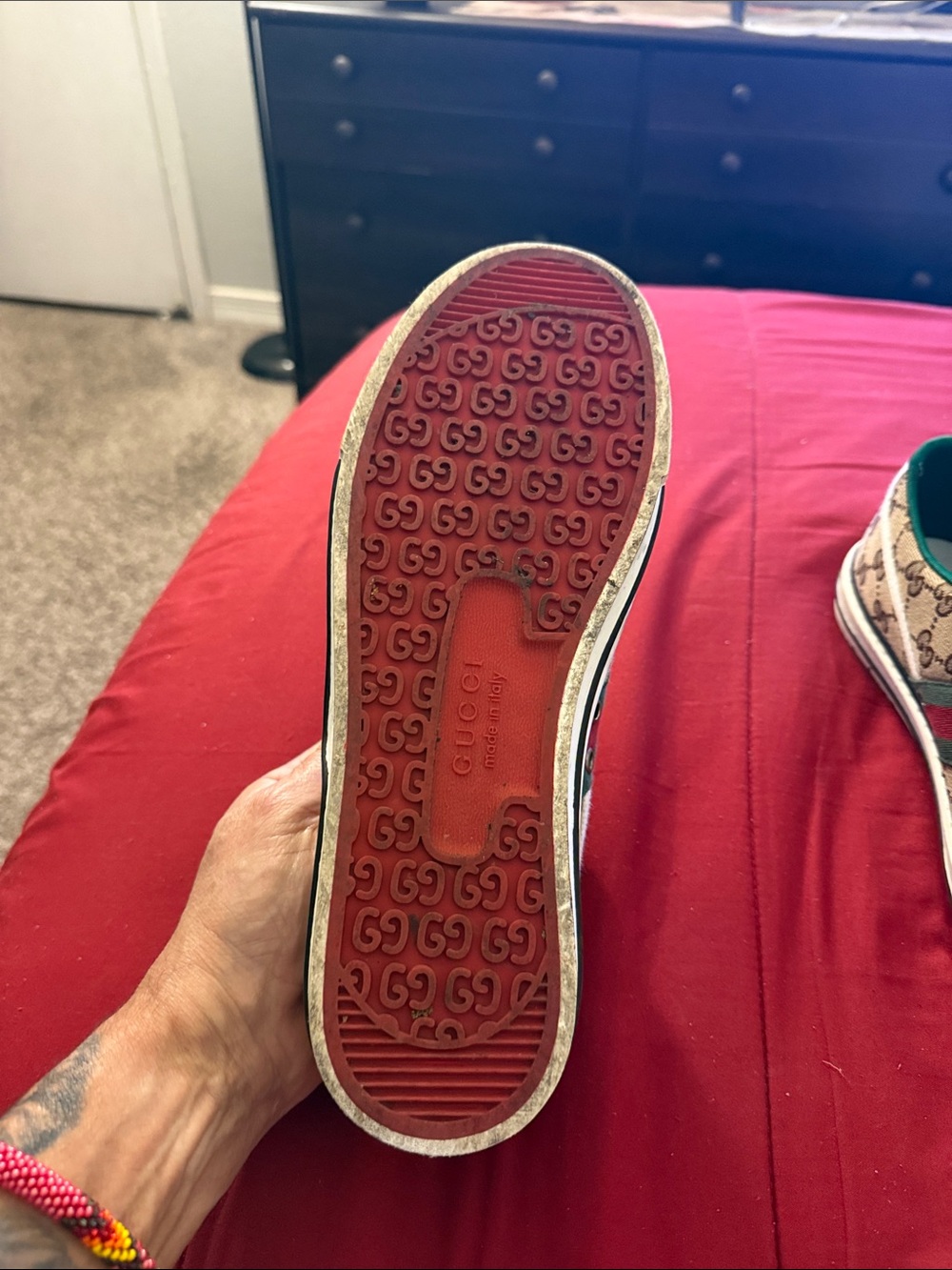 Men’s Gucci tennis shoes - Picture 7 of 12